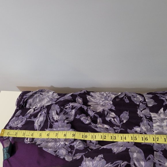 Gabby Skye Floral Wrap Dress - Picture 9 of 11